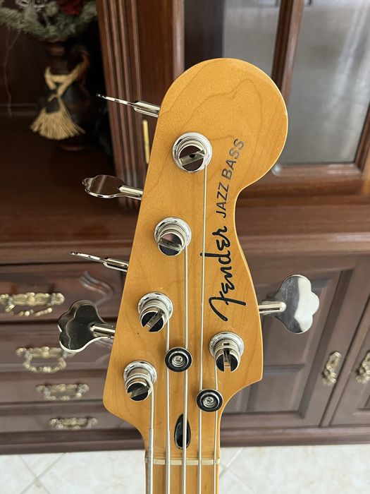 Fender Jazz Bass Player Plus V