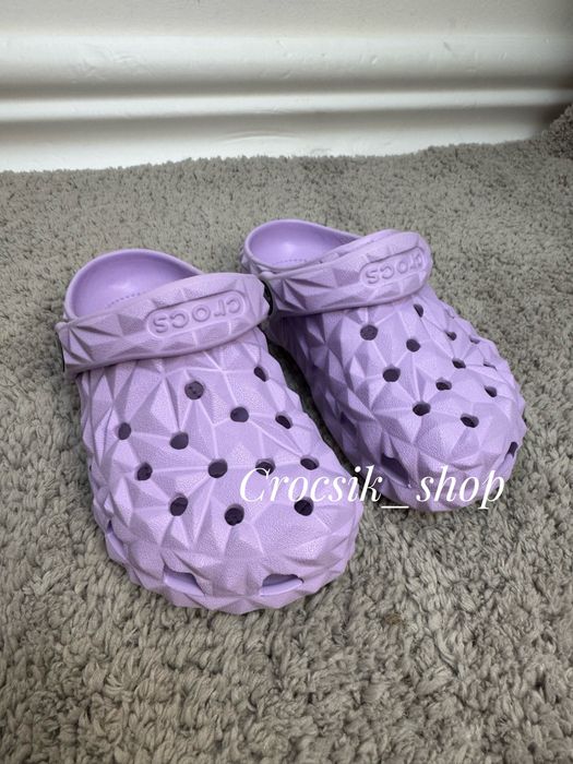 Дитячі крокси на дівчинку crocs Classic Geometric kids