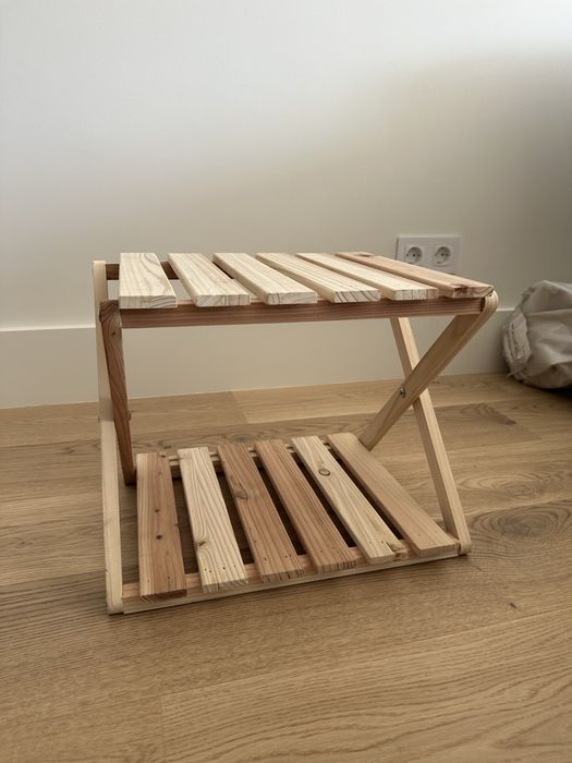 Mesa de apoio em madeira