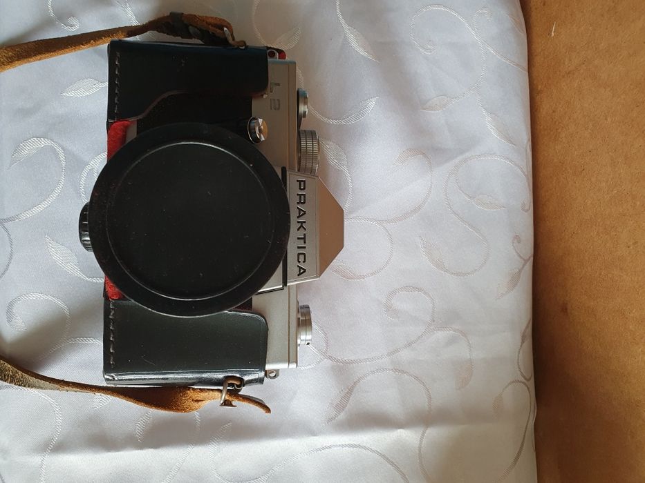 Sprzedam aparat Practika PRL plus lampa  Toshiba