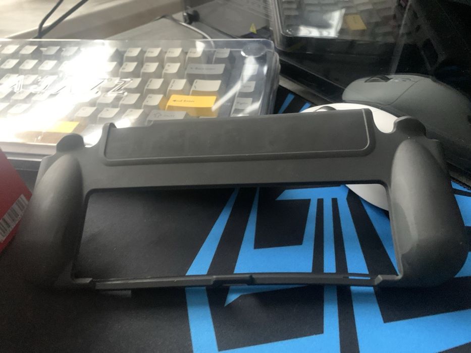 Продам Nintendo Switch Oled 256GB