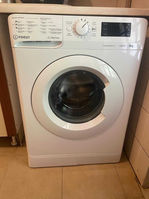 Máquina de Lavar Roupa Indesit – Modelo MTWE 81295 W SPT – €200