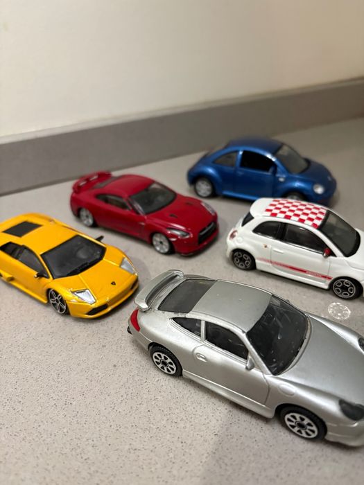 Burago escala 1/43. Todos carros