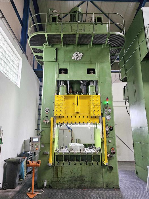Dwustopniowa prasa do głębokiego tłoczenia BECKER & VAN HUELLEN 650T