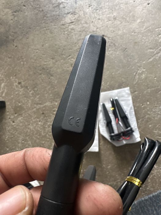 Piscas LED YAMAHA e outras