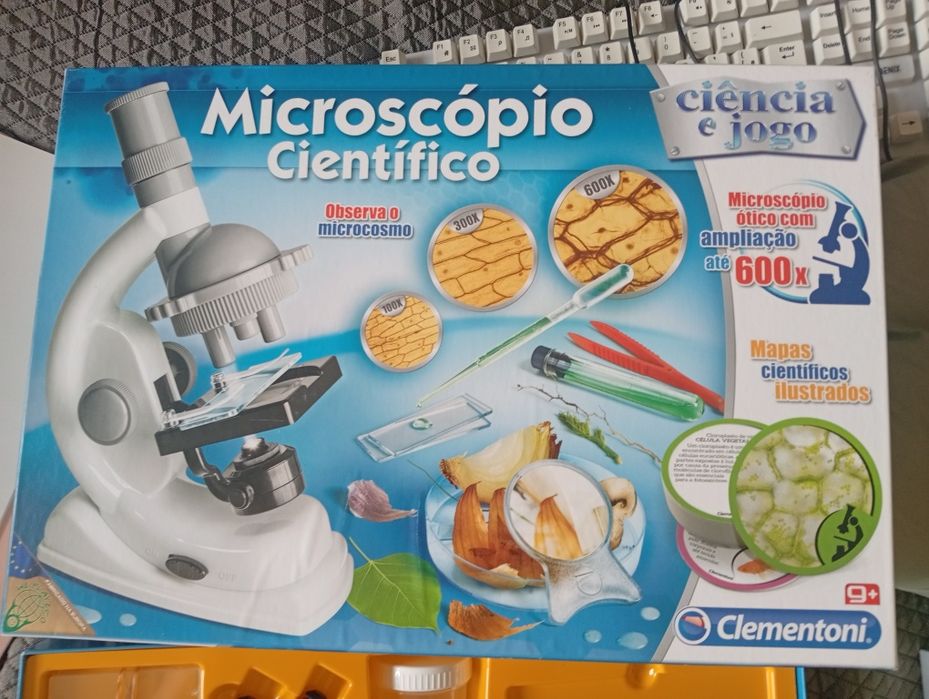microscopio (600x de aumento)