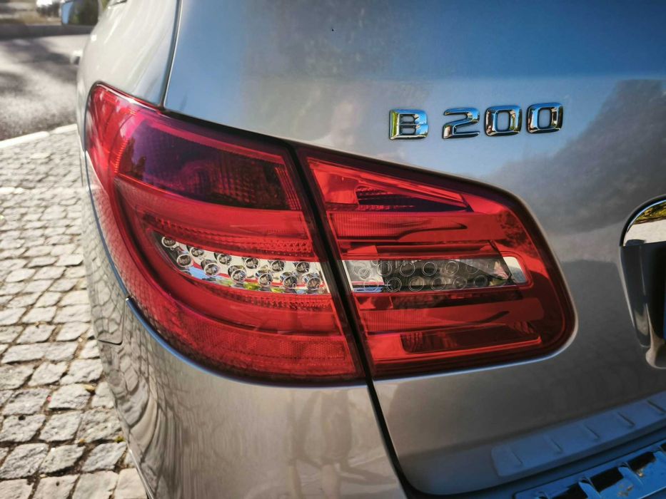 Automóvel Mercedes Classe B de 2014 (impecável)