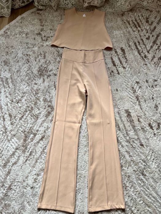 Класичний костюм