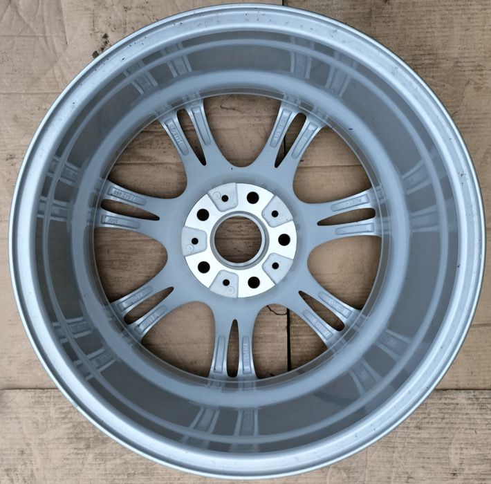Felga Oryginał BMW F10 F11 M-Pakiet 8Jx18 ET30 5x120 Nowa