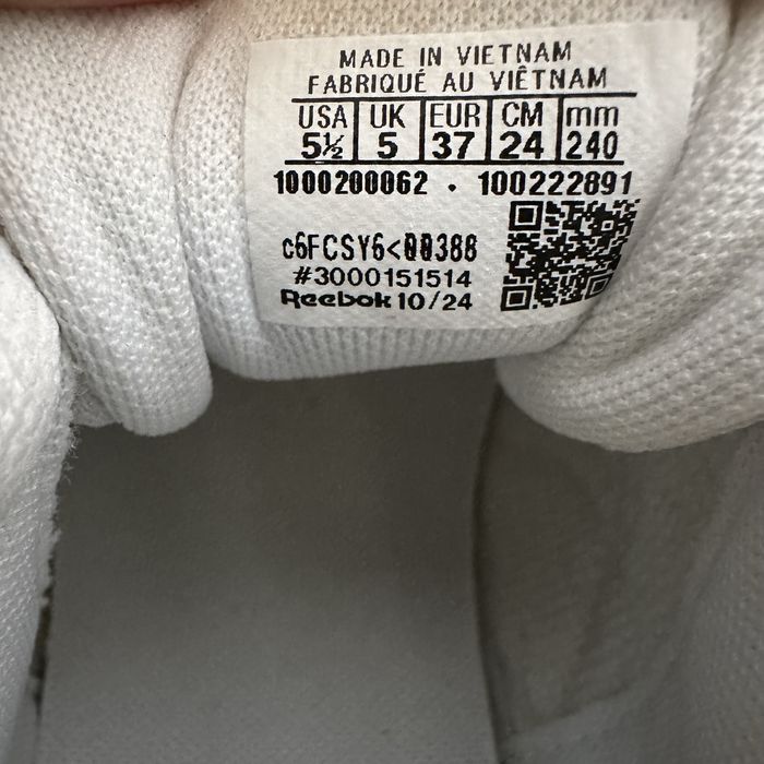 REEBOK. Жіночі кросівки. Оригінал. Нові. Розмір 37.