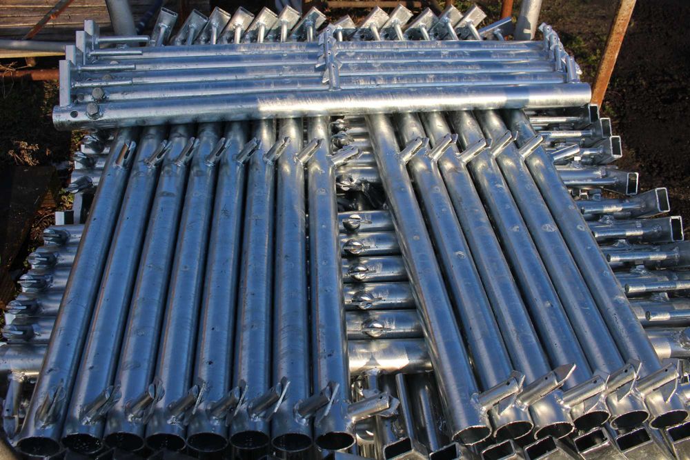Rusztowanie elewacyjne plettac 9x10m powierzchnia robocza 90m2