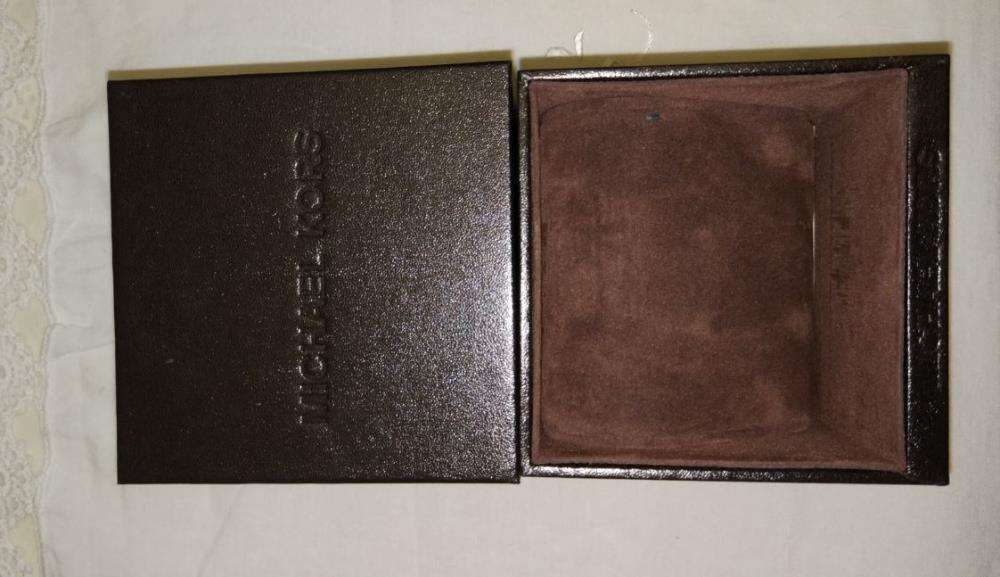 Caixa Relógio várias MARCAS originais! ! Oportunidade ! ! !