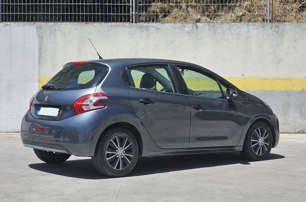 Peugeot 208 - 1.4 HDI - 2014 - 1 proprietária -