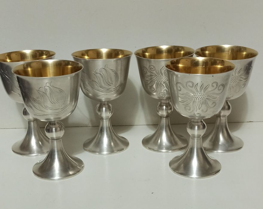 Срібні столові прибори