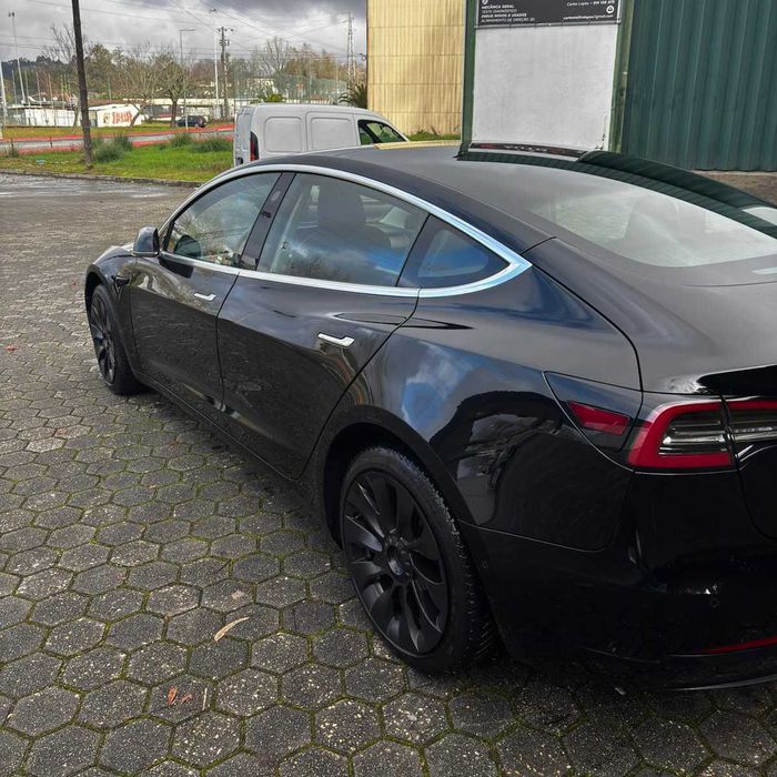 Tesla Model 3 Long Range Dual Motor AWD