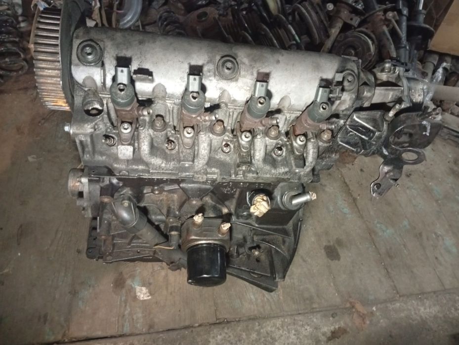 Двигун мотор 1.9 дизель F9Q Рено сценік Меган трафік лагуна еспейс