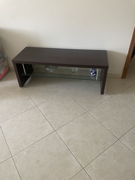 Movel de suporte Tv com prateleira inferior em vidro