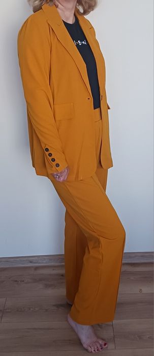 Oversizowy garnitur damski
