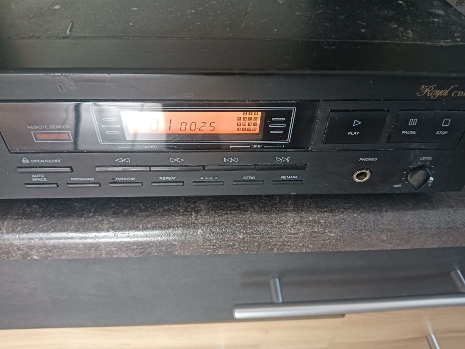 Elementy HCMI TEAC CD sprawne