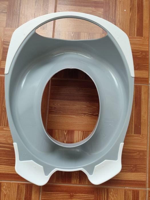 Redutor sanita de criança como novo