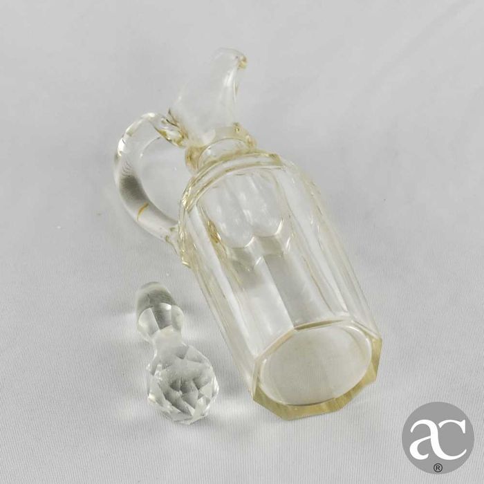 Galheta em cristal facetado, séc. XIX