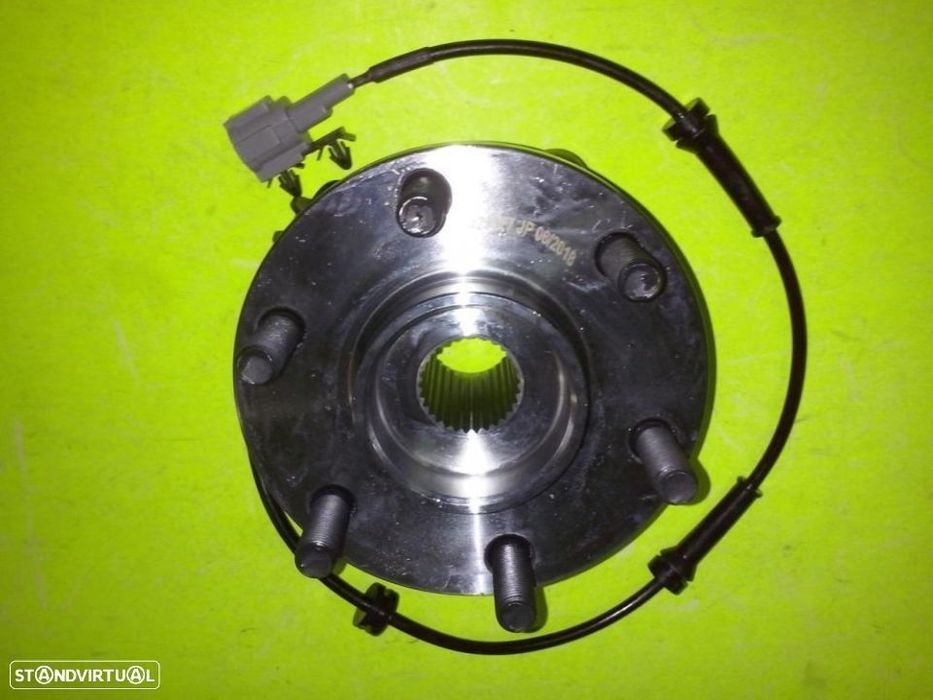Cubos de roda frente Nissan Navara D40 NOVOS