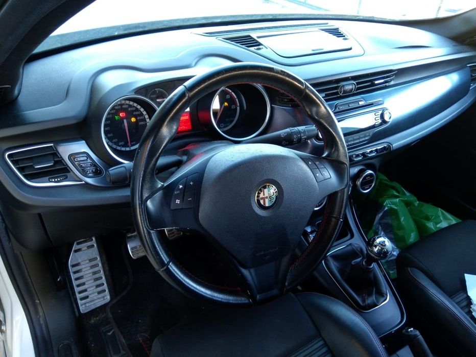 ALFA ROMEO GIULIETTA - 2012 - Para Peças