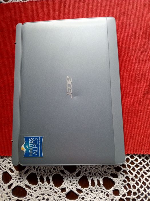 Acer sw5-012 laptop tablet