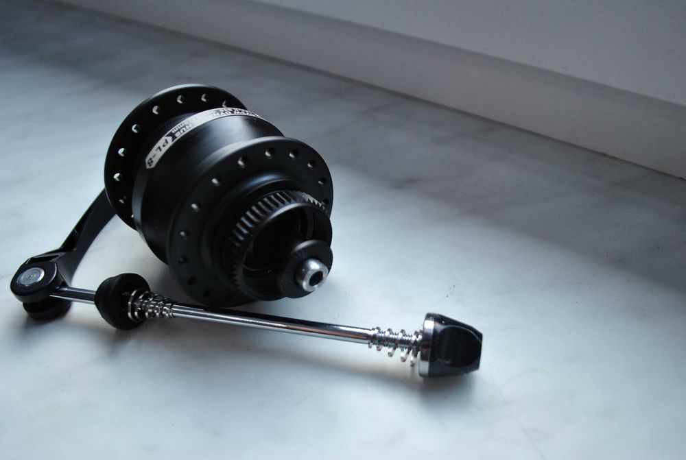 Shutter Precision dynamo Pl-8 centerlock piasta Gravel Treking