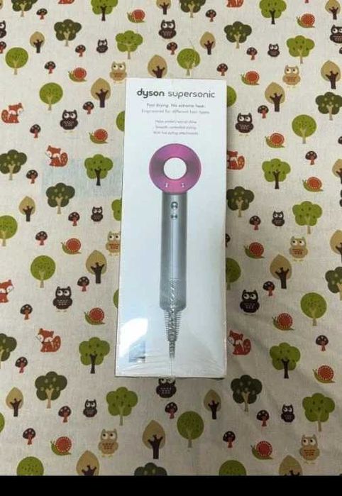 Świetna suszarka do włosów.