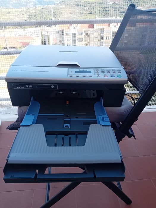 Brother DCP‑115C – Impressora/Scanner/Copiadora – 50€ (negociável)