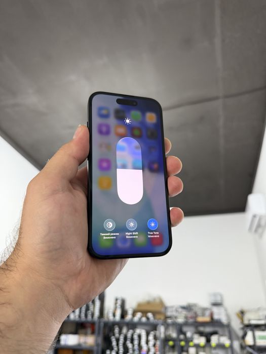 Apple Iphone 15 128 gb 100% як новий айфон 15