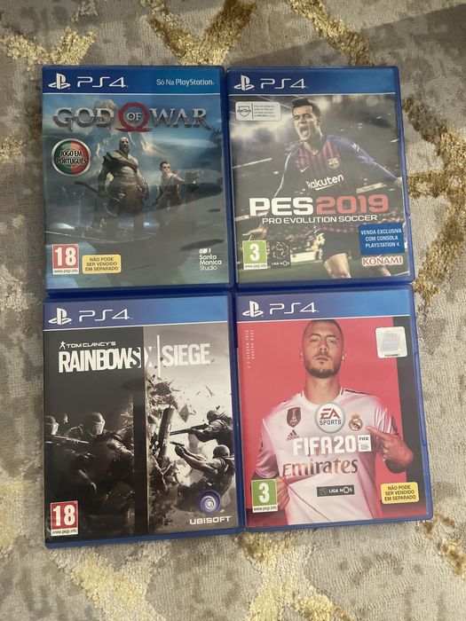 VENDO PS 4 1T +3 comandos •14 jogos+cabo Hdmi