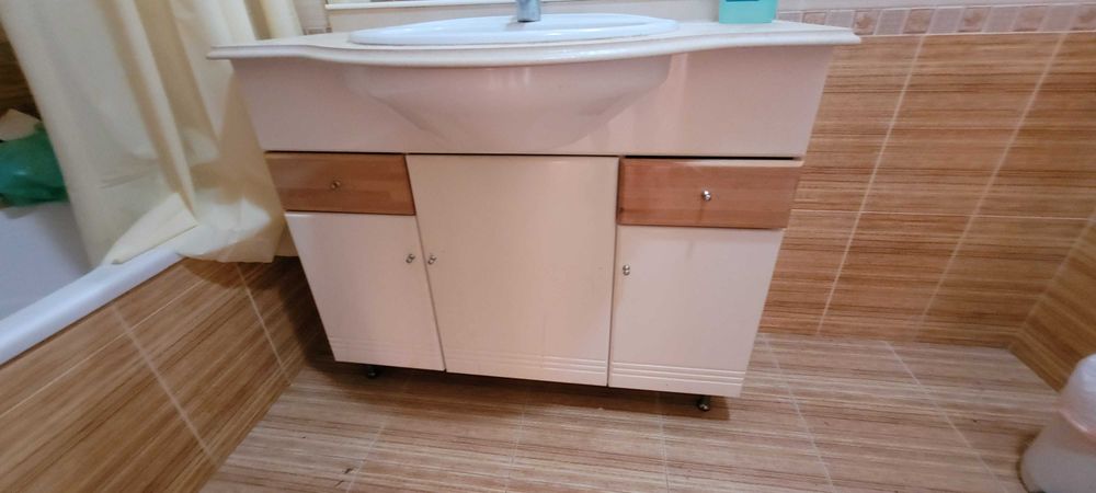 Sanita,bidé,Lavatório,base chuveiro,móvel casa de banho