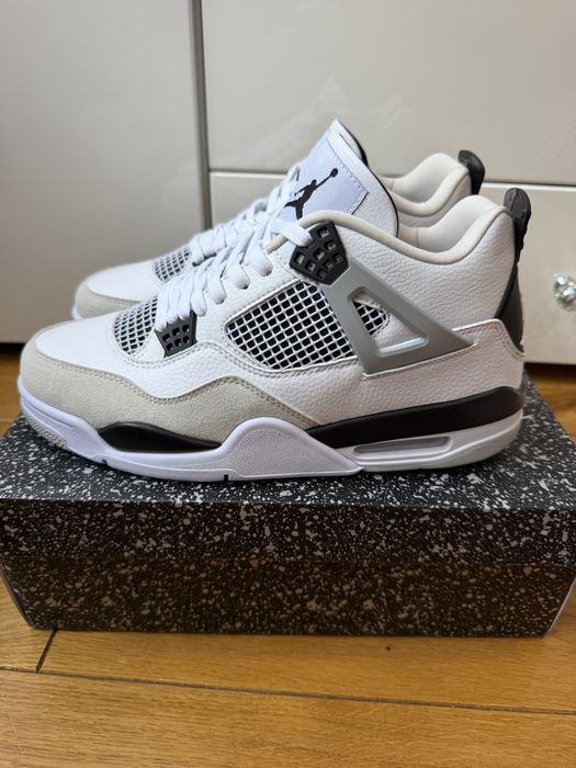 Nike Air Jordan 4 Retro rozmiar 41 Nowe Orginalne