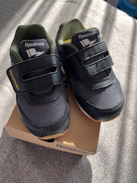 Кросівки reebok для хлопчика, розмір 18,5