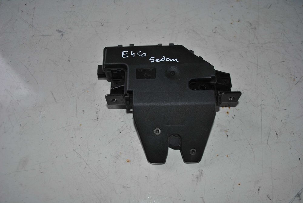 Zamek tylnej klapy Bmw 3 E46 sedan