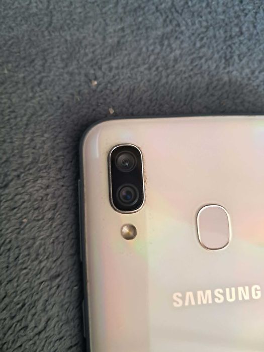 Smartfon Samsung Galaxy A40 4 gb RAM telefon komórkowy 4/64