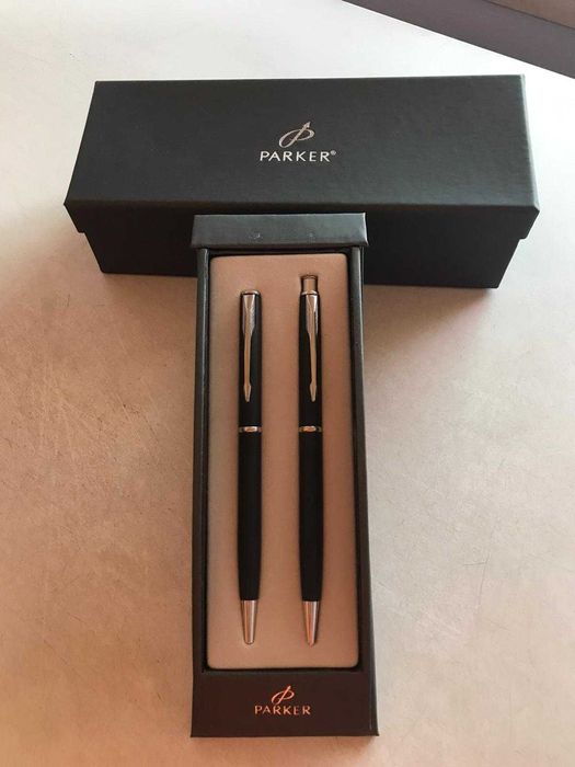 Esferográfica e porta minas Parker