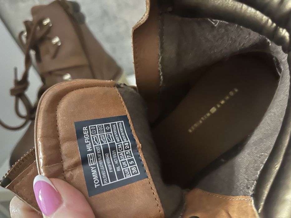 Продам женские ботинки tommy hilfiger