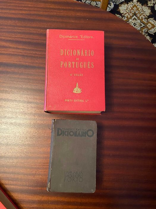 Dicionários antigos