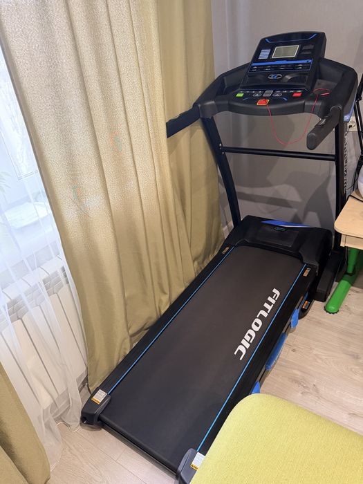Доріжка бігова FitLogic T33E майже нова