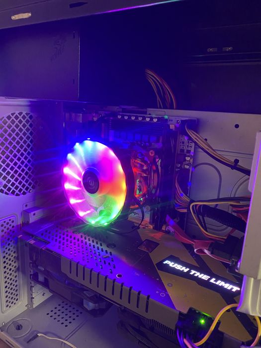 Ігровий пк 32озу,14 ядер,8 відеокарта з монітором 144гц