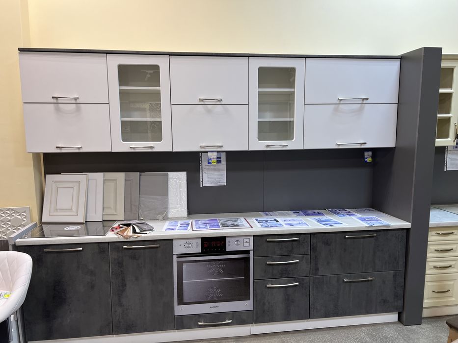 Кухні, меблі на замовлення