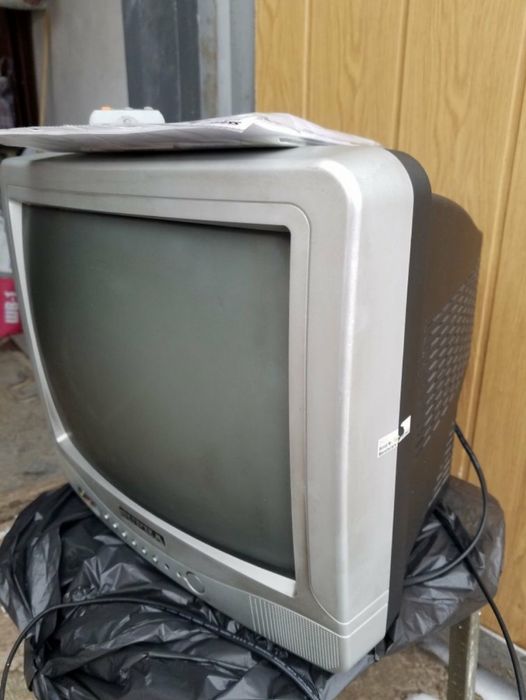 Телевизор Supra S-14N8,требует ремонта или на запчасти