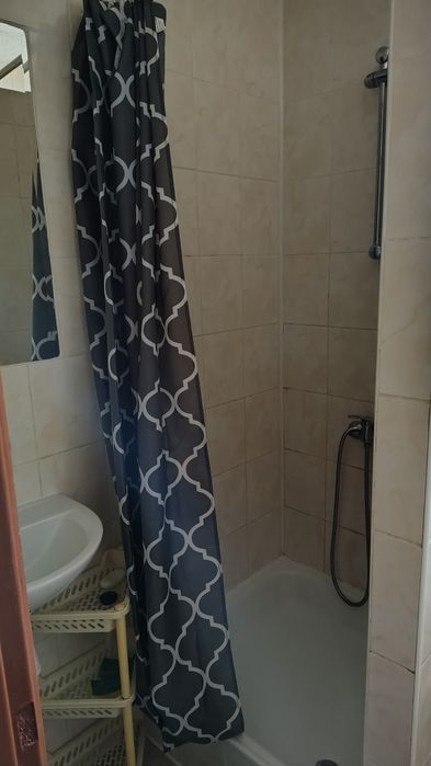 Pokoje pracownicze z łazienką