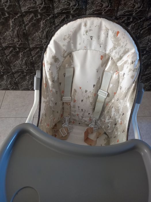 Cadeira de alimentação