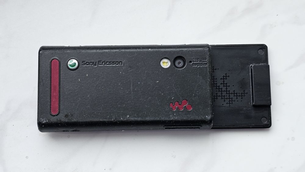Sony Ericsson W715. Ładny sprawny. Bez sim