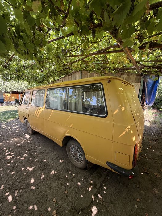 Продам Раф-2203.