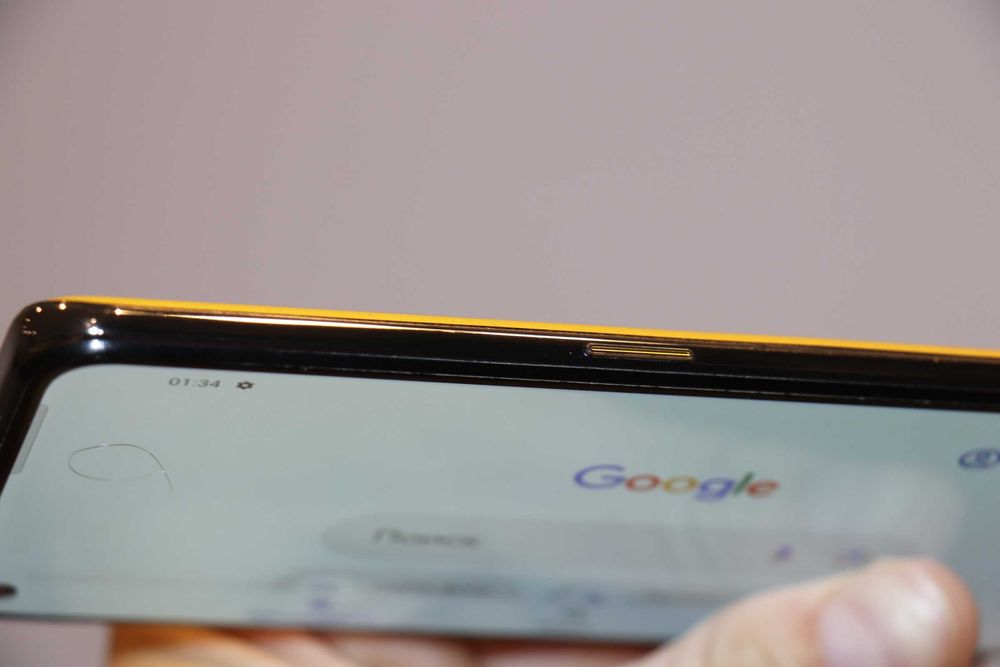 Realme GT 5G 8/128 GB Yellow, отличное состояние! Наложка